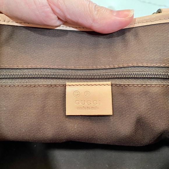 Authentic Vintage Gucci Tote - Picture 7 of 13